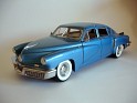 1:18 Kyosho Tucker Torpedo 1948 Azul. Subida por Ricardo